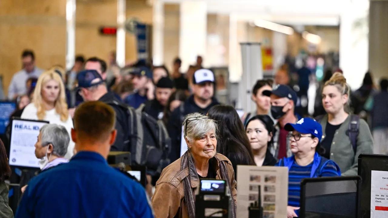 Tsa To Eliminate Shoes-off Requirement At Airports Image