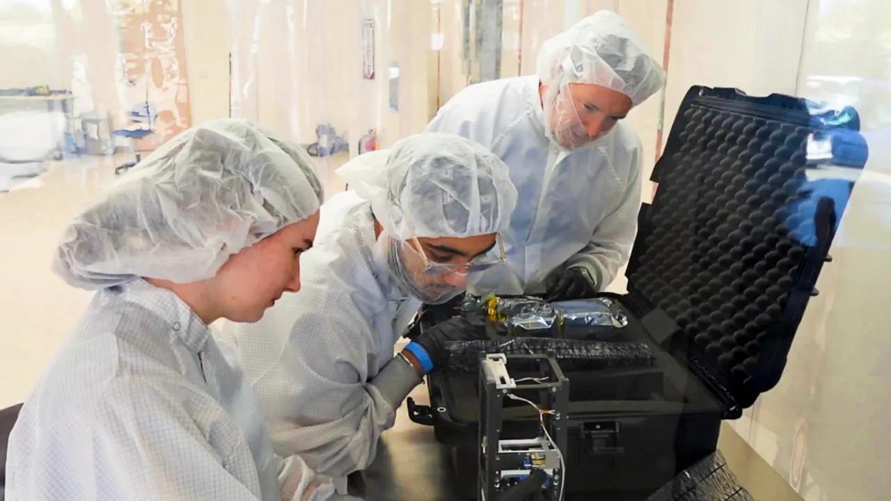 19-year-old's Startup Secures Funding To Enhance Leo Satellite Connectivity Image