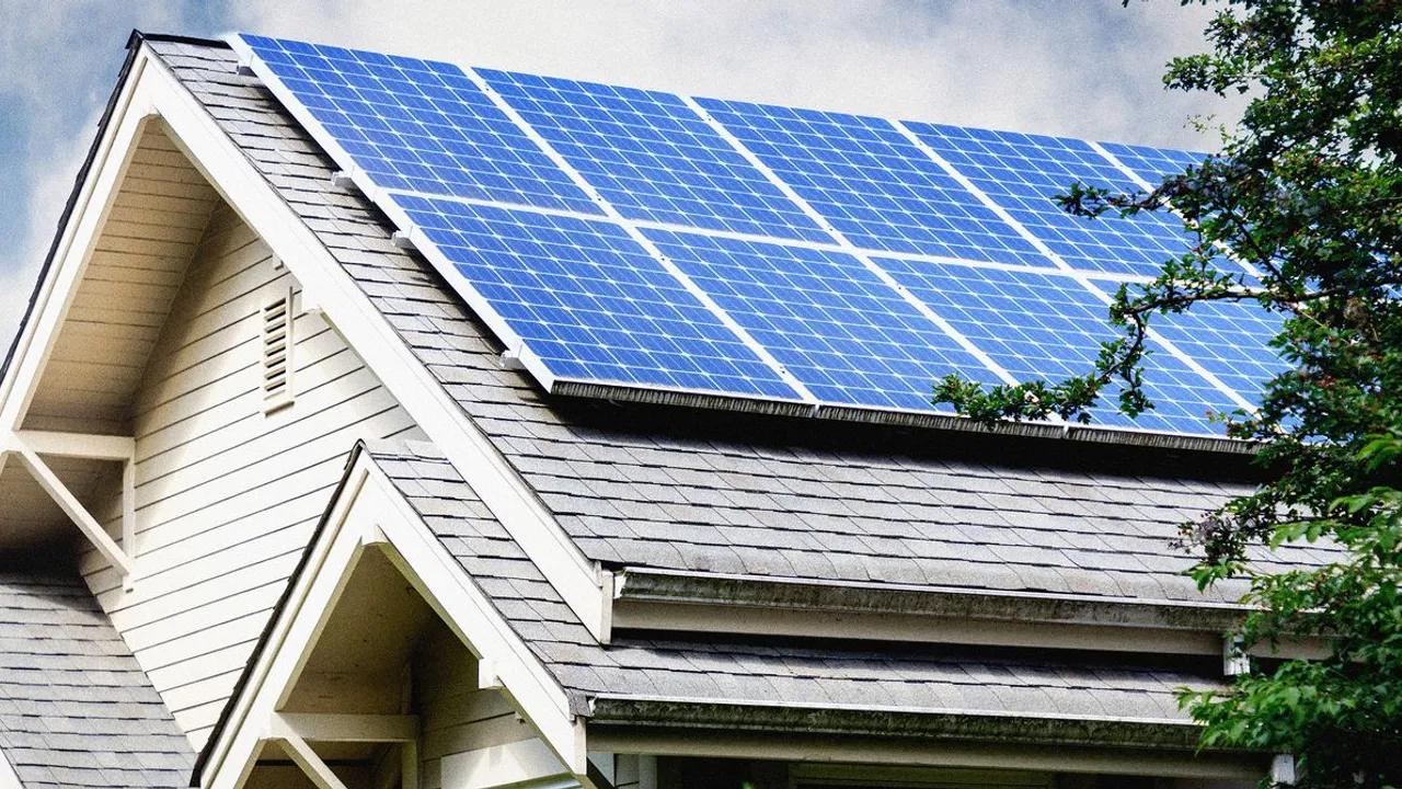 Maximize Clean Energy Tax Credits Before They're Gone Image