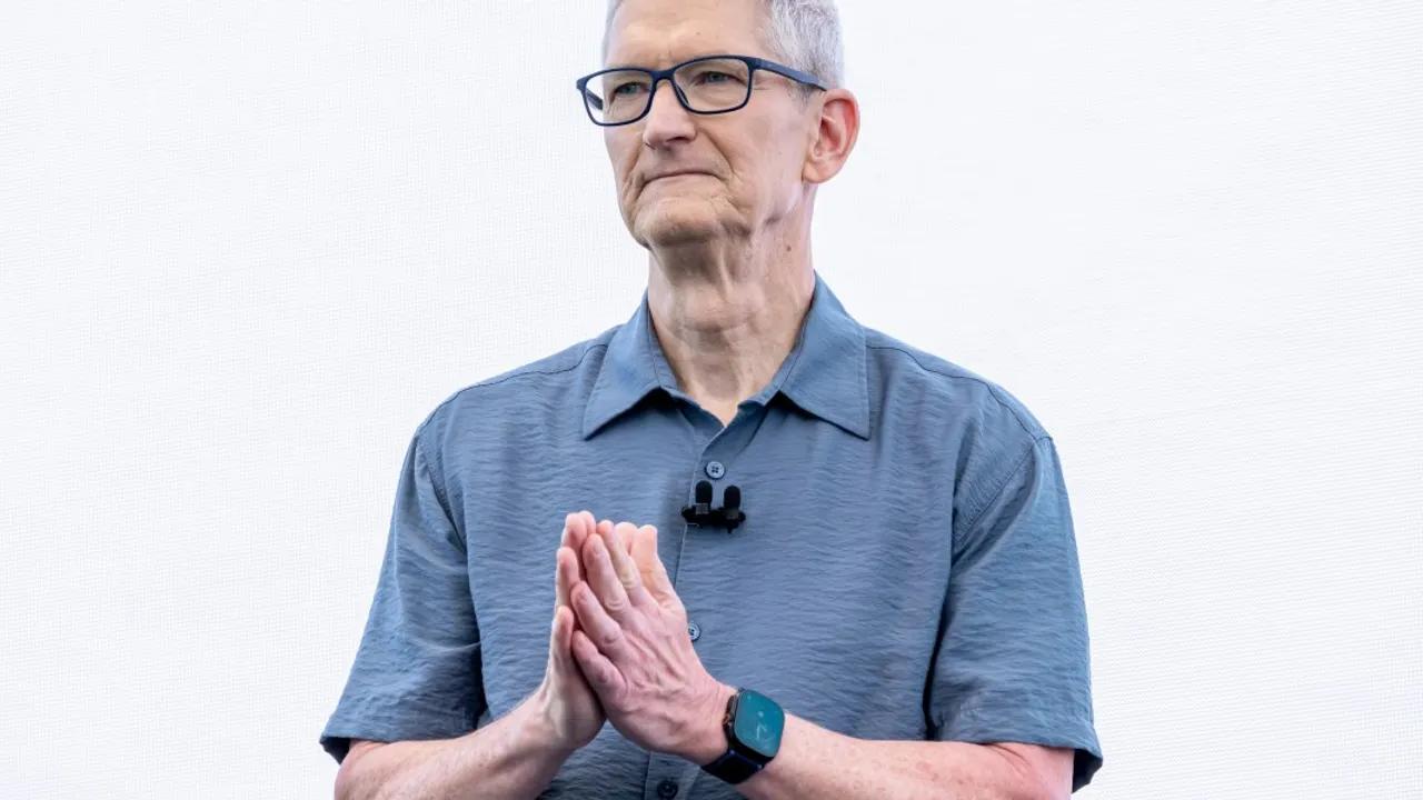 Tim Cook's Legacy Faces Challenges In The Ai Era Image