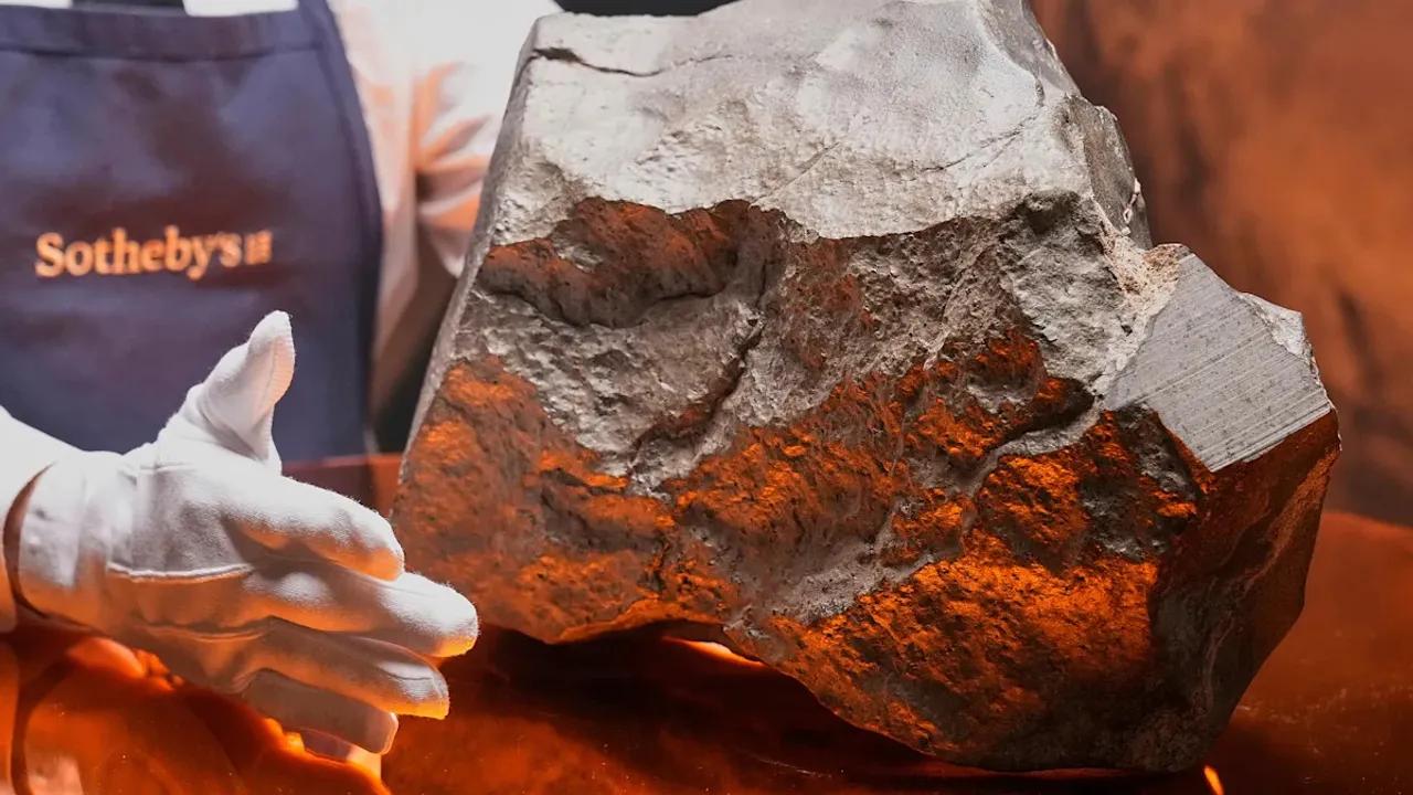 Largest Mars Meteorite On Earth To Be Auctioned In New York Image