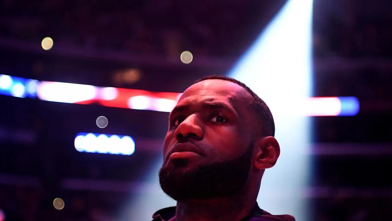 Lebron James Could Learn From Kobe Bryant's Retirement Image