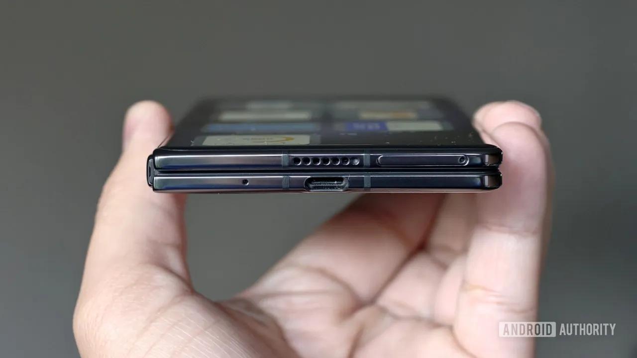 Hands-on Review: Vivo X Fold 5 Vs. Galaxy Z Fold 7 Image