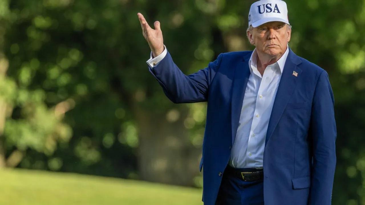 Stocks Decline As Inflation Rises Under Trump's Policies Image