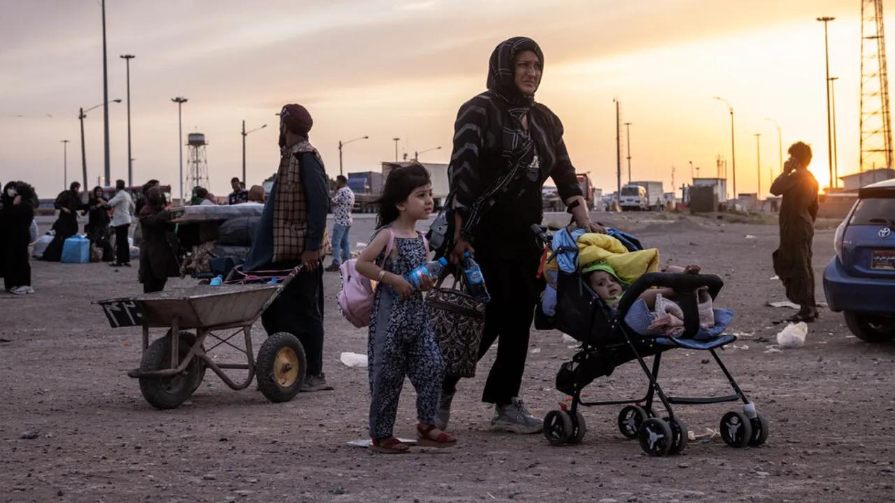Iran's Mass Deportation Of Afghans Spurs Humanitarian Crisis Image