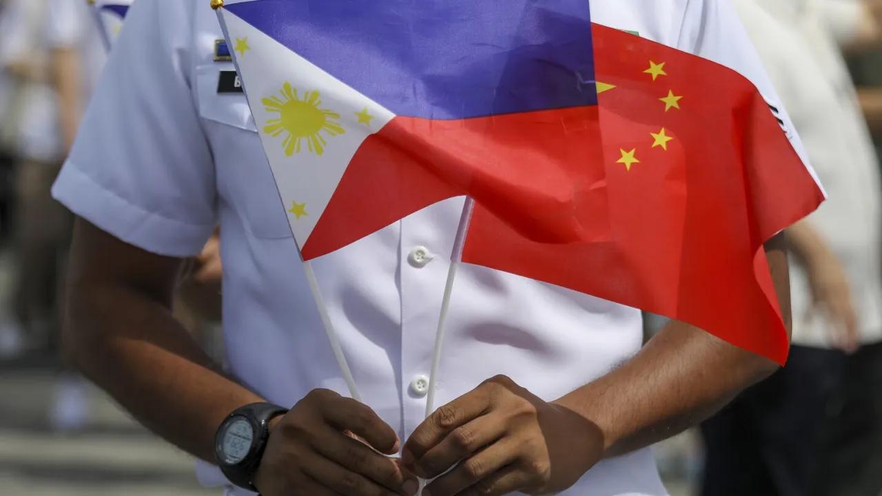China Warns Students In Philippines Amid Safety Concerns Image