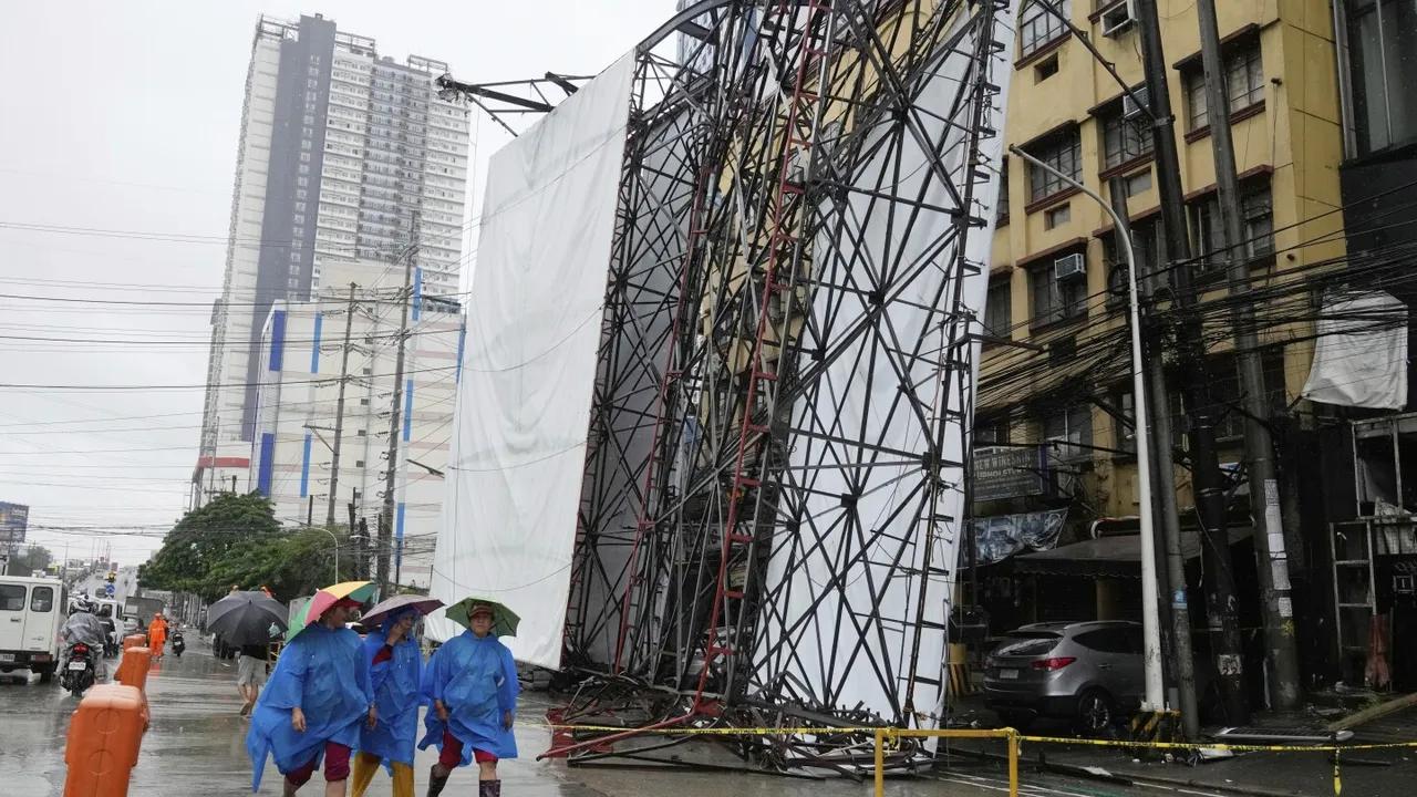 Tropical Storm Wipha Approaches Hong Kong And Southern China Image