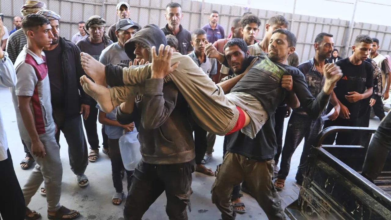 32 Palestinians Killed Amidst Clashes At Gaza Food Distribution Sites Image