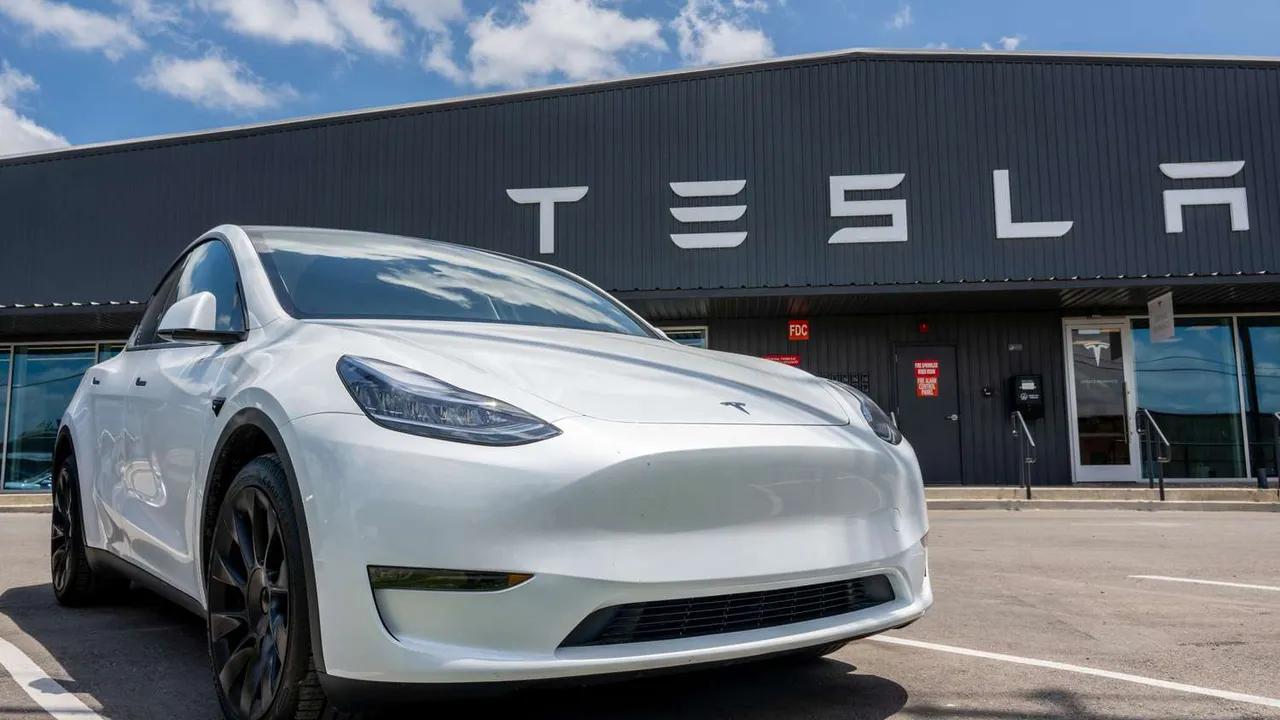 Market Outlook: Tesla, Google Earnings Highlight Busy Week Image