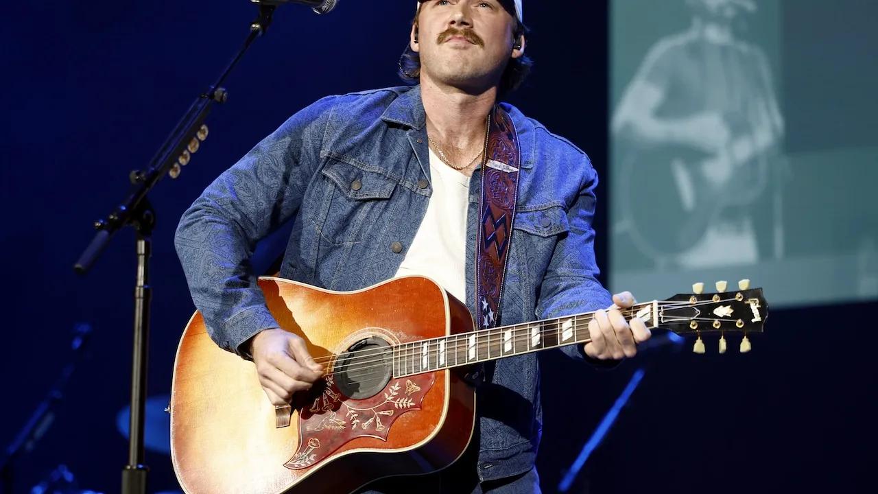 Country Artists Joke About 'coldplay' Kiss-cam Incident Onstage Image