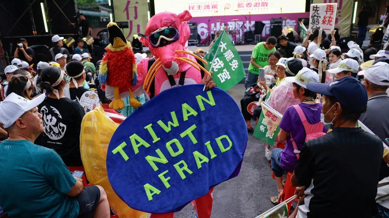China Supports Opposition As Taiwan Faces Key Parliamentary Recall Image