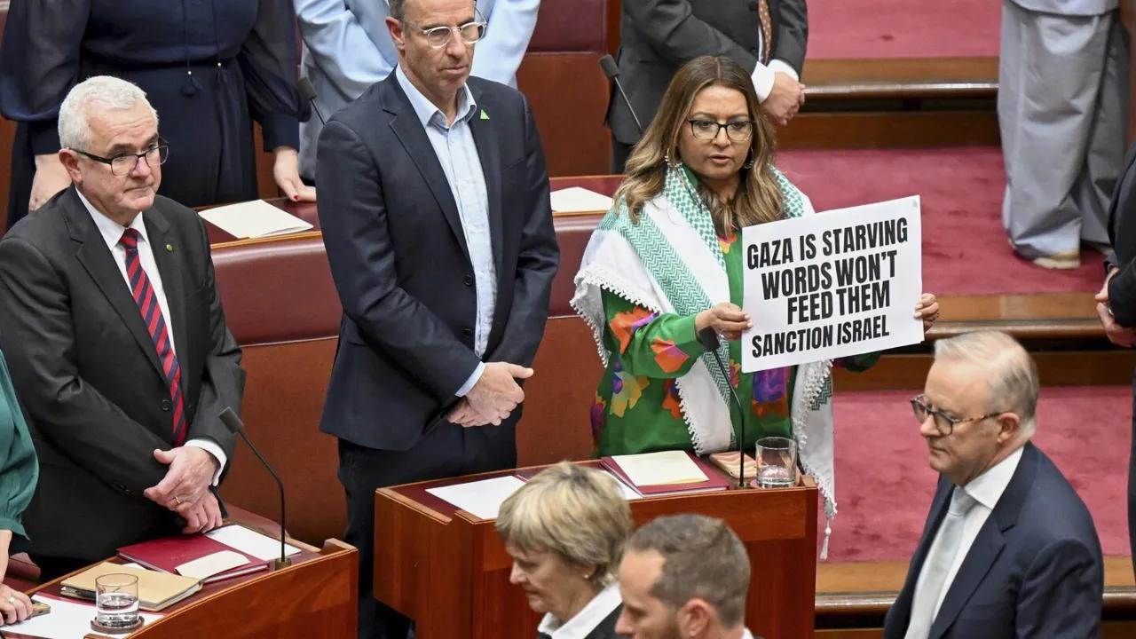 Australia's Parliament Resumes Amid Pro-palestinian Protests Image