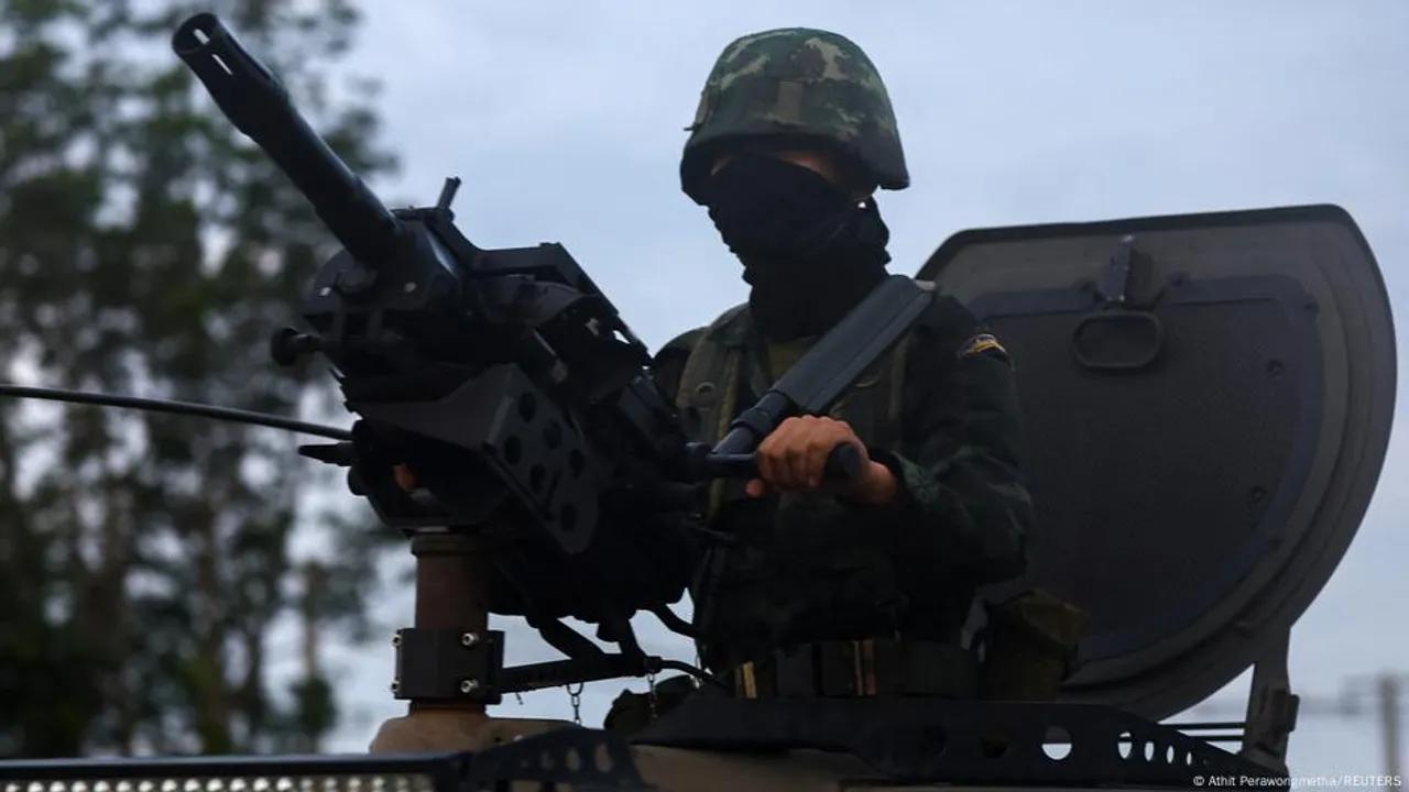 Thailand Enforces Martial Law Amid Escalating Cambodia Border Conflict Image