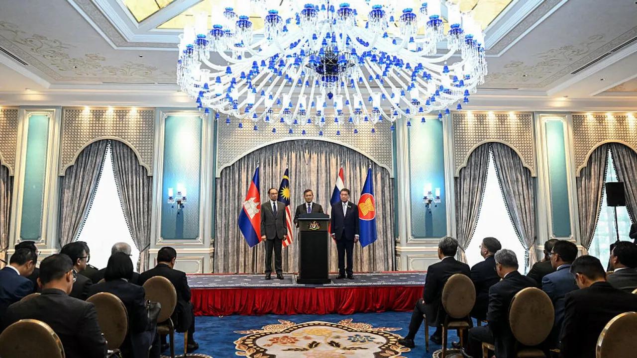 Thailand And Cambodia Agree To Ceasefire Amid Border Conflict Image