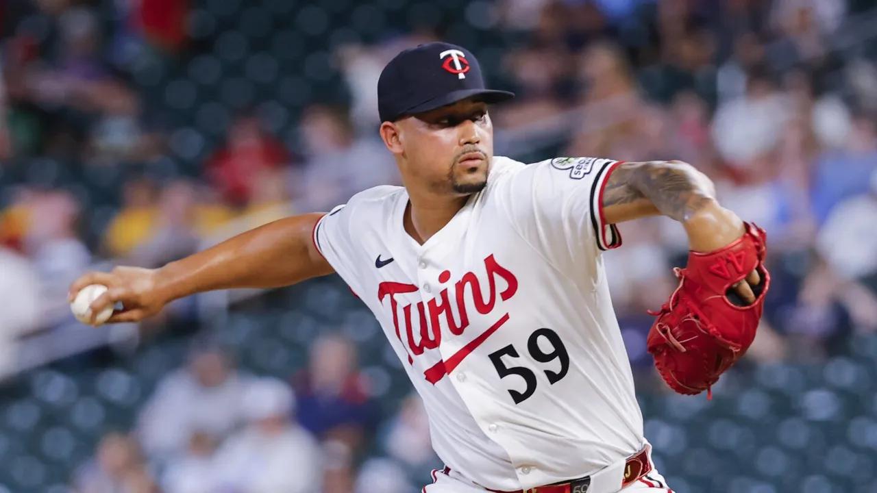 Phillies Acquire Jhoan Durán: Impacts On Roster And Fantasy Image