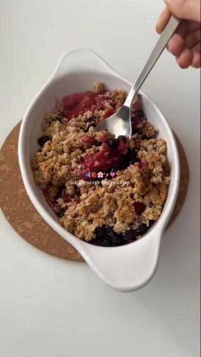Single Serve Berry Crisp Recipe Image