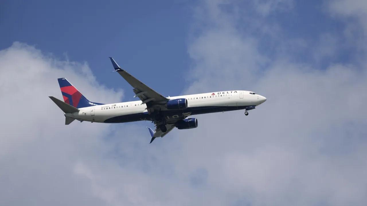 Severe Turbulence Injures 25 On Delta Flight To Amsterdam Image