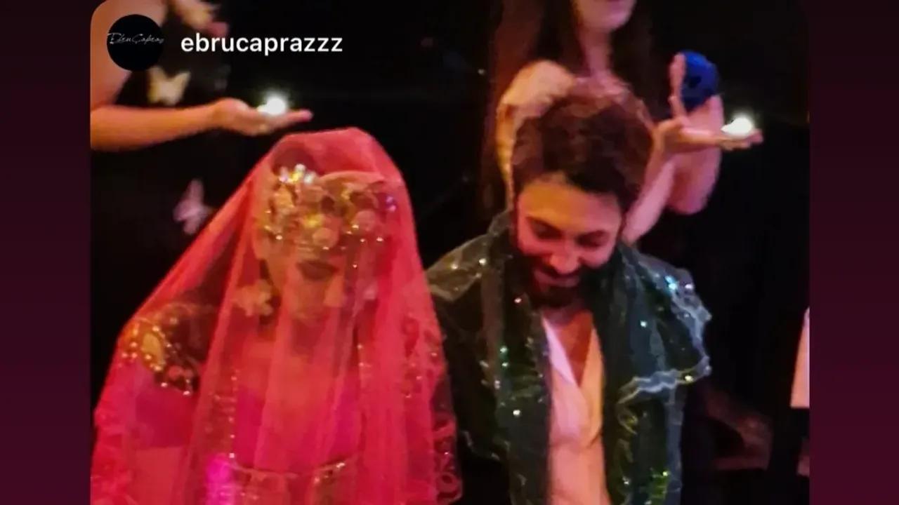 Sitare Akbaş Geleneksel Kına Gecesi Düzenledi Image