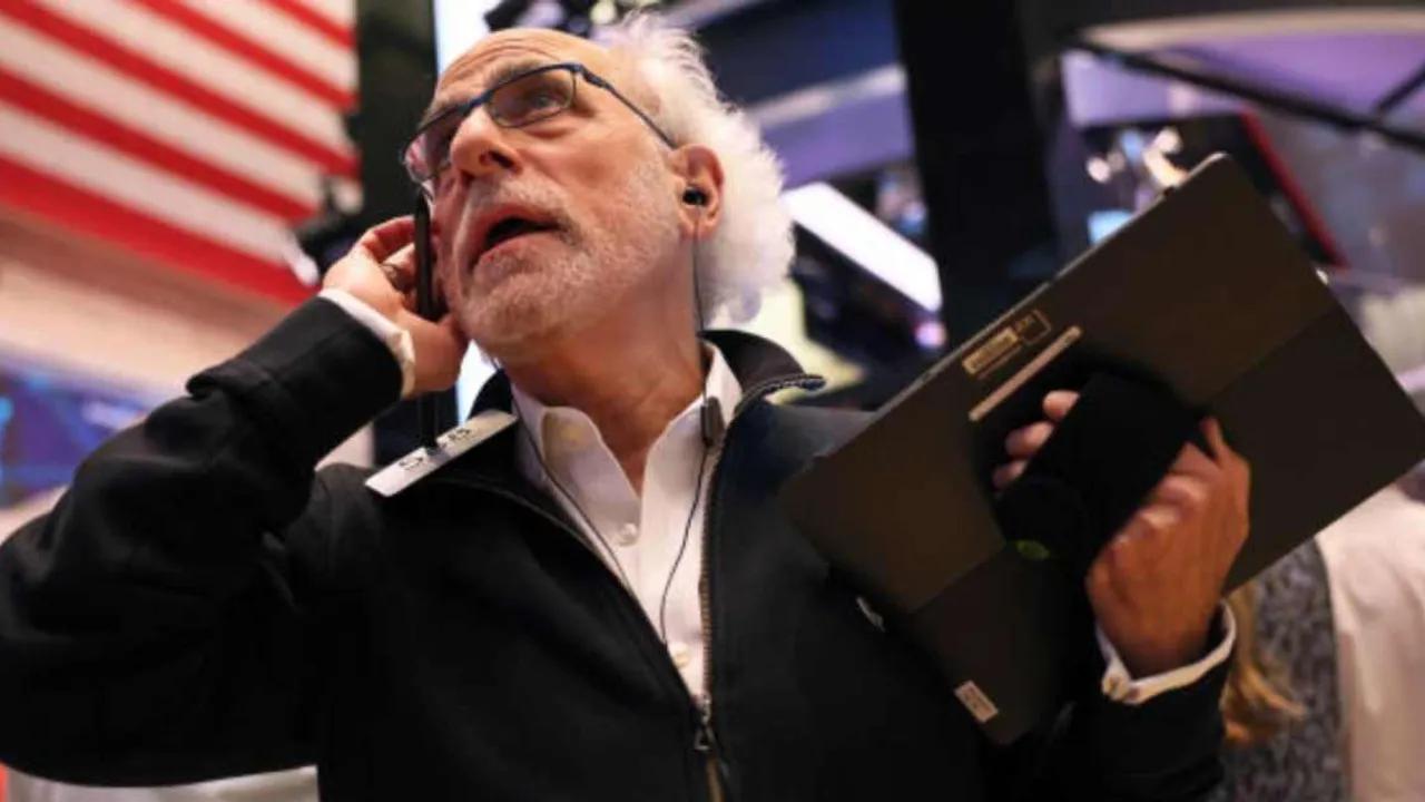 Wall Street Analyst Adjusts S&P 500 Target Amid Market Volatility Image