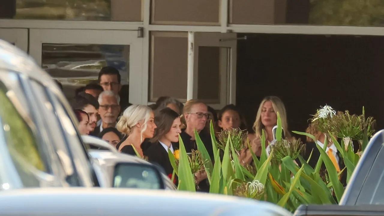 Hulk Hogan's Memorial Service Draws Crowd in Largo Image