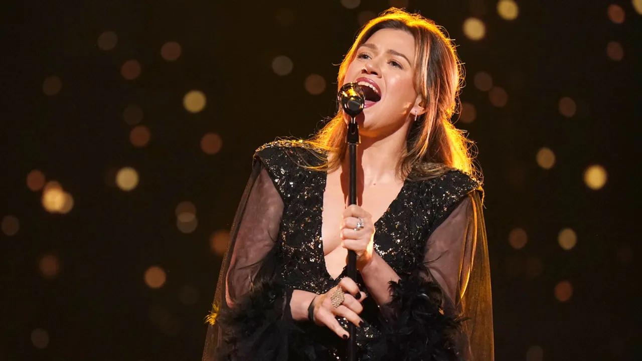Kelly Clarkson Postpones Las Vegas Shows Due to Family Health Issues Image