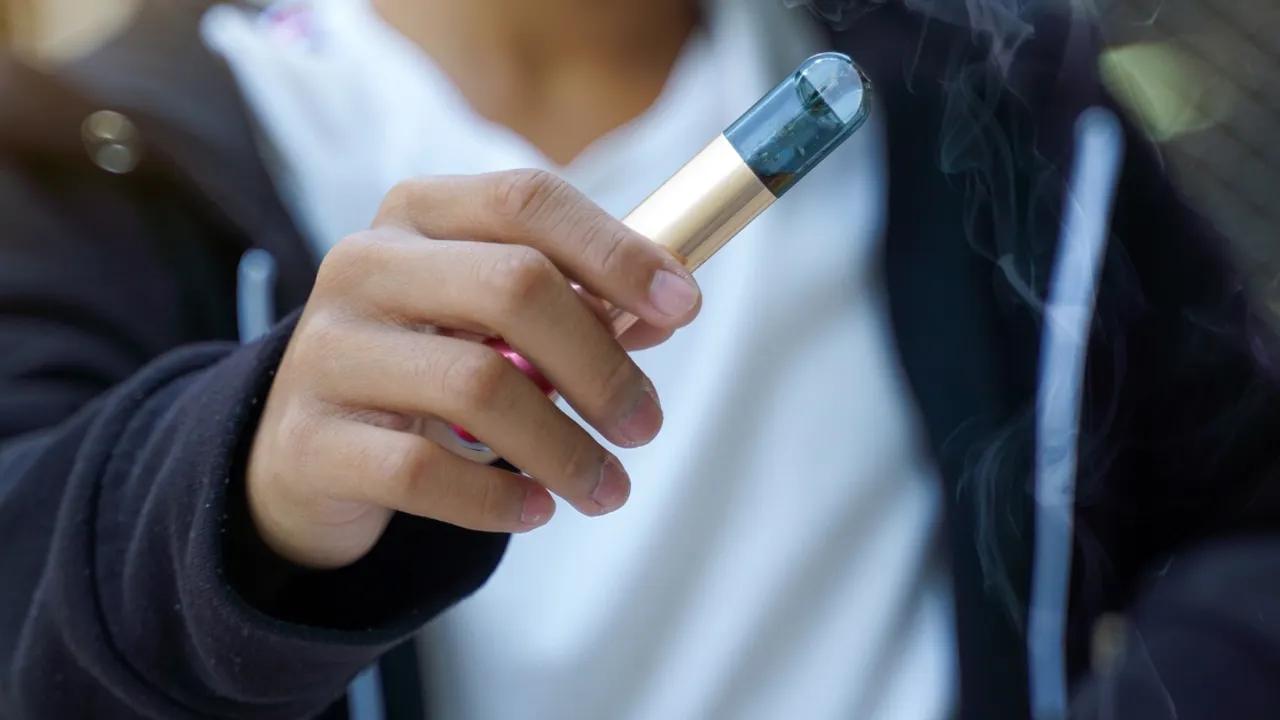 E-sigara Kullanımı Gençlerde Ciddi Sağlık Riskleri Oluşturuyor Image