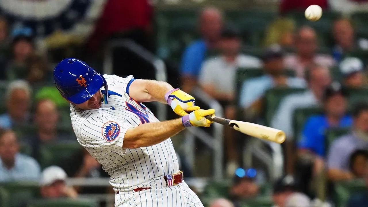 Pete Alonso Ties Mets Home Run Record with 252nd Blast Image
