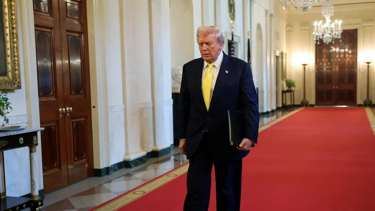 Trump's 401(k) Order Introduces Crypto, Private Assets with Added Risks Image