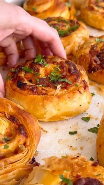 Pizza Börek Tarifi Image